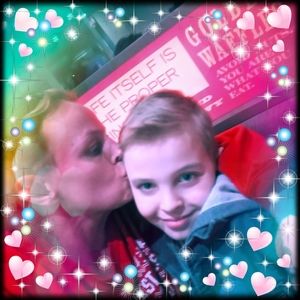 Meet your Posher, Adrianne